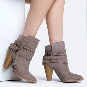 Qupid Raelynn 32 Taupe Strappy Buckle Chunky Stacked Heeled Booties 6